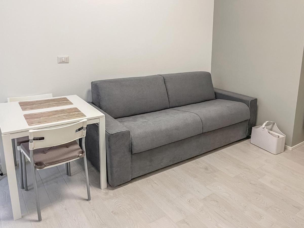 Bnb Capital Milano Moscova - White Exterior photo